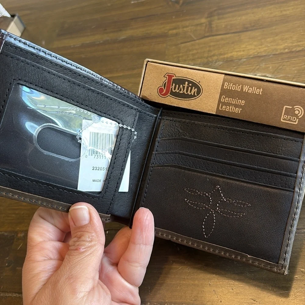 Justin Bifold Wallet Genuine Leather Tooled Accent Stitching Brown Distressed